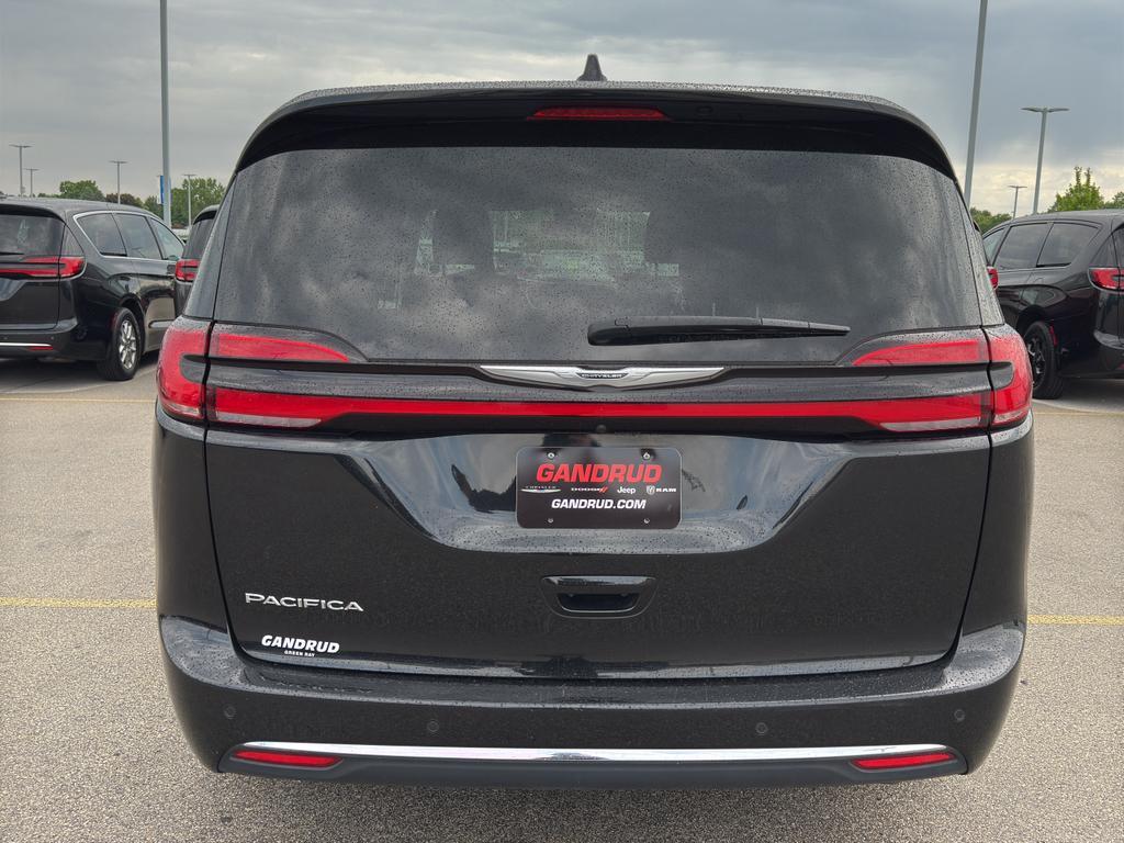 used 2023 Chrysler Pacifica car, priced at $27,995