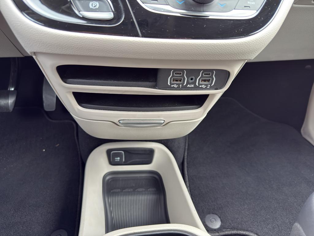 used 2023 Chrysler Pacifica car, priced at $27,995