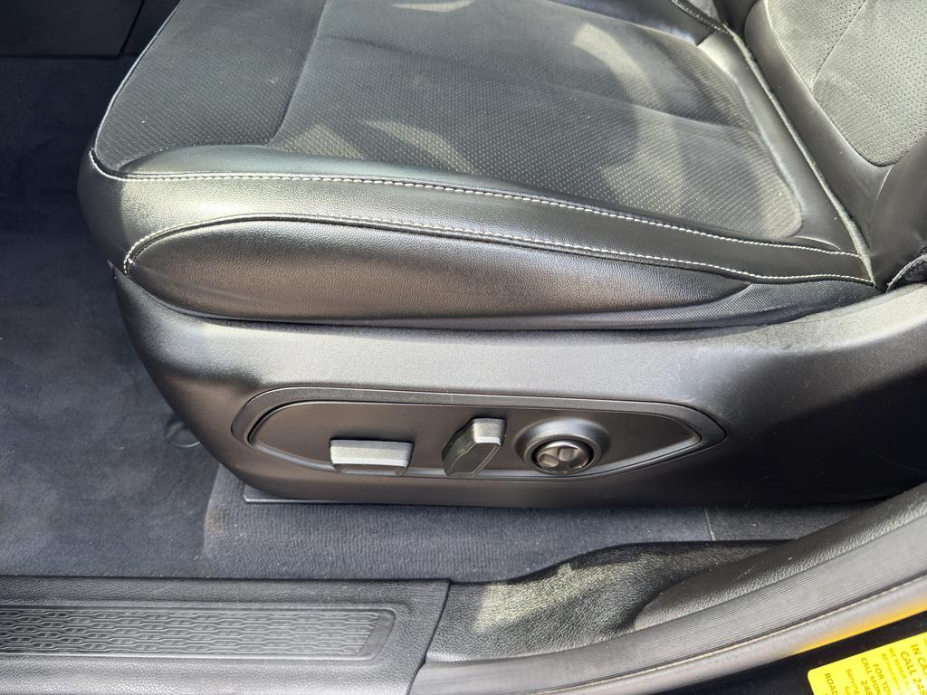 used 2023 Jeep Grand Cherokee car, priced at $34,295