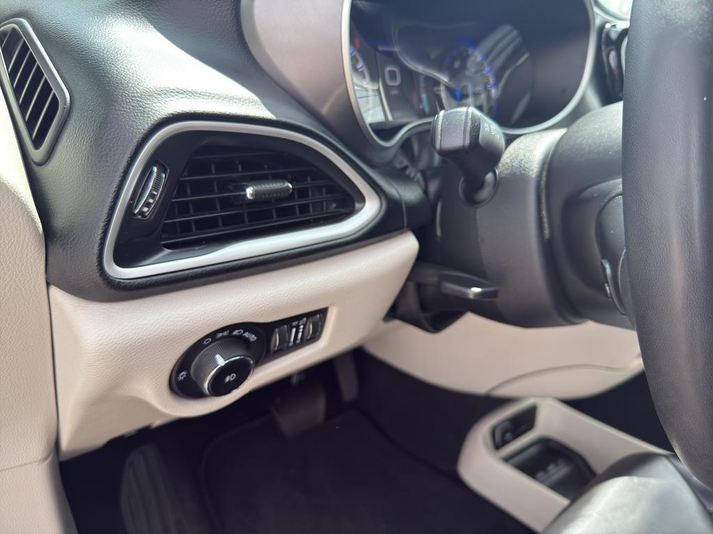 used 2023 Chrysler Pacifica car, priced at $27,495