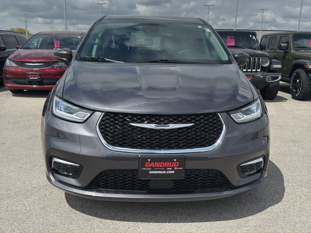 used 2023 Chrysler Pacifica car, priced at $27,495