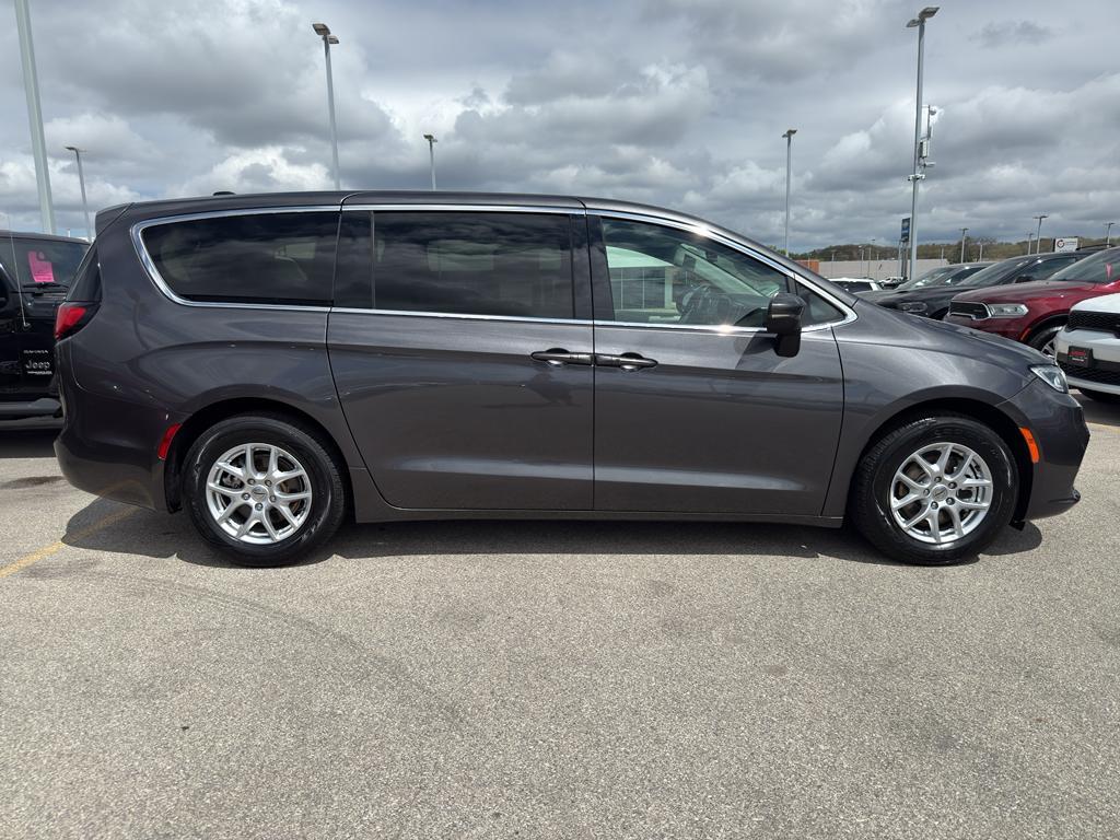 used 2023 Chrysler Pacifica car, priced at $27,495