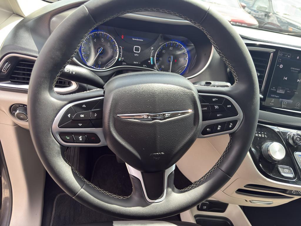 used 2023 Chrysler Pacifica car, priced at $27,495