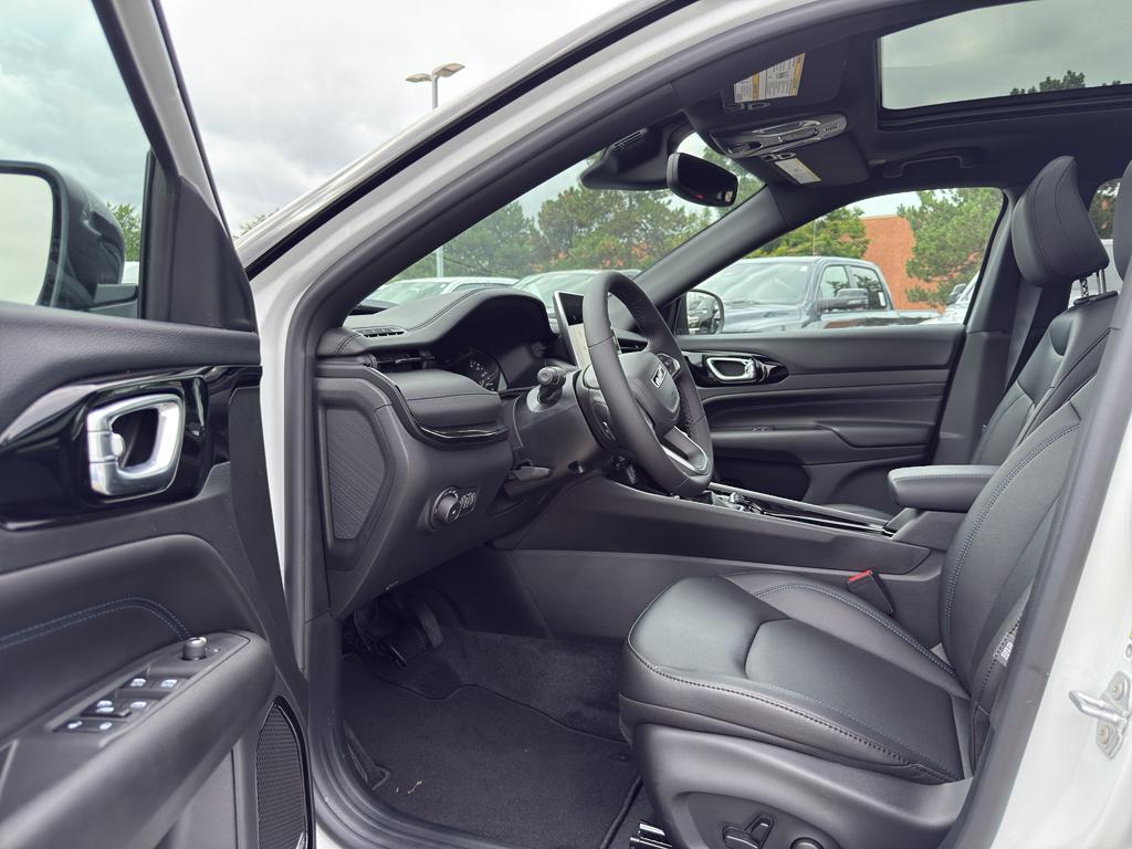 new 2025 Jeep Compass car, priced at $38,811