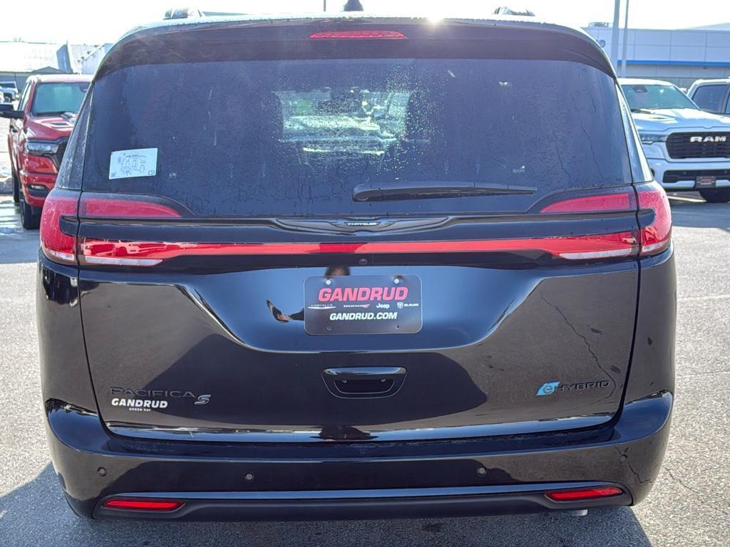 new 2025 Chrysler Pacifica Hybrid car, priced at $57,499