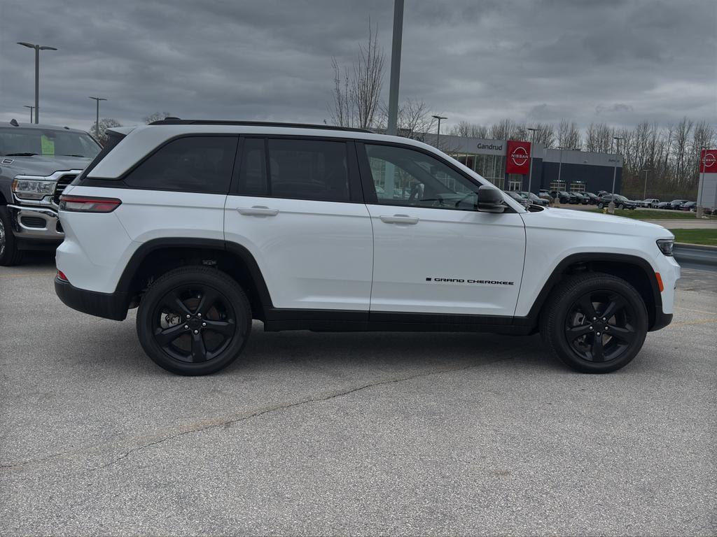 used 2023 Jeep Grand Cherokee car, priced at $32,595