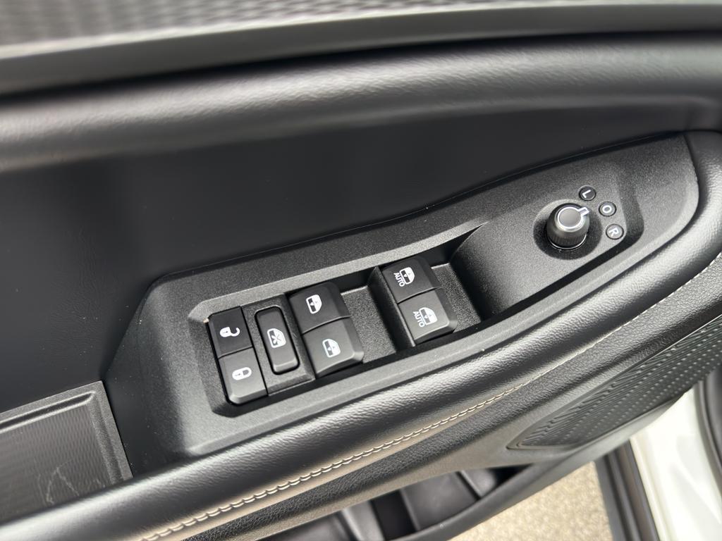 used 2023 Jeep Grand Cherokee car, priced at $32,595