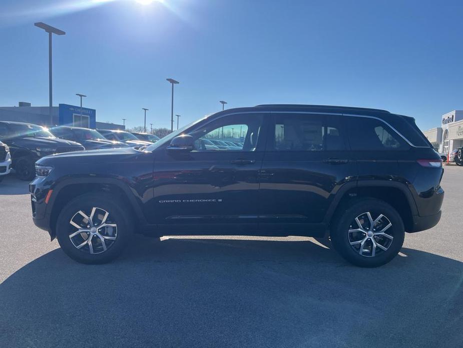 new 2025 Jeep Grand Cherokee car, priced at $50,999