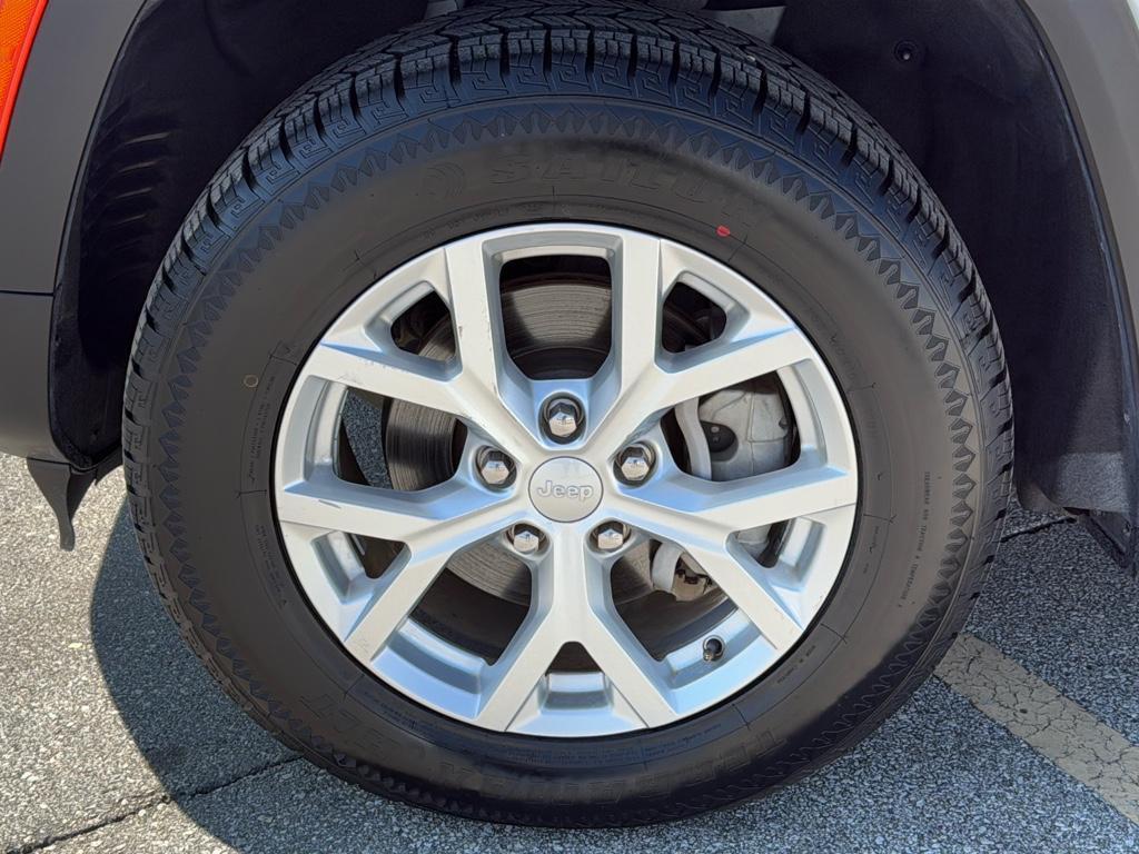 used 2023 Jeep Grand Cherokee car, priced at $32,495
