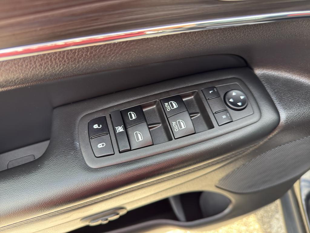 used 2022 Jeep Grand Cherokee WK car, priced at $28,795