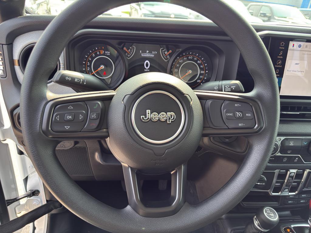 new 2025 Jeep Gladiator car, priced at $42,196