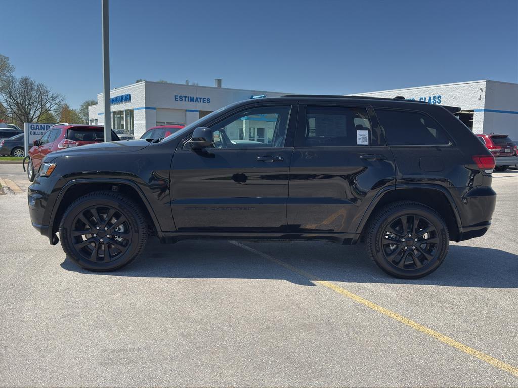 used 2022 Jeep Grand Cherokee WK car, priced at $30,895