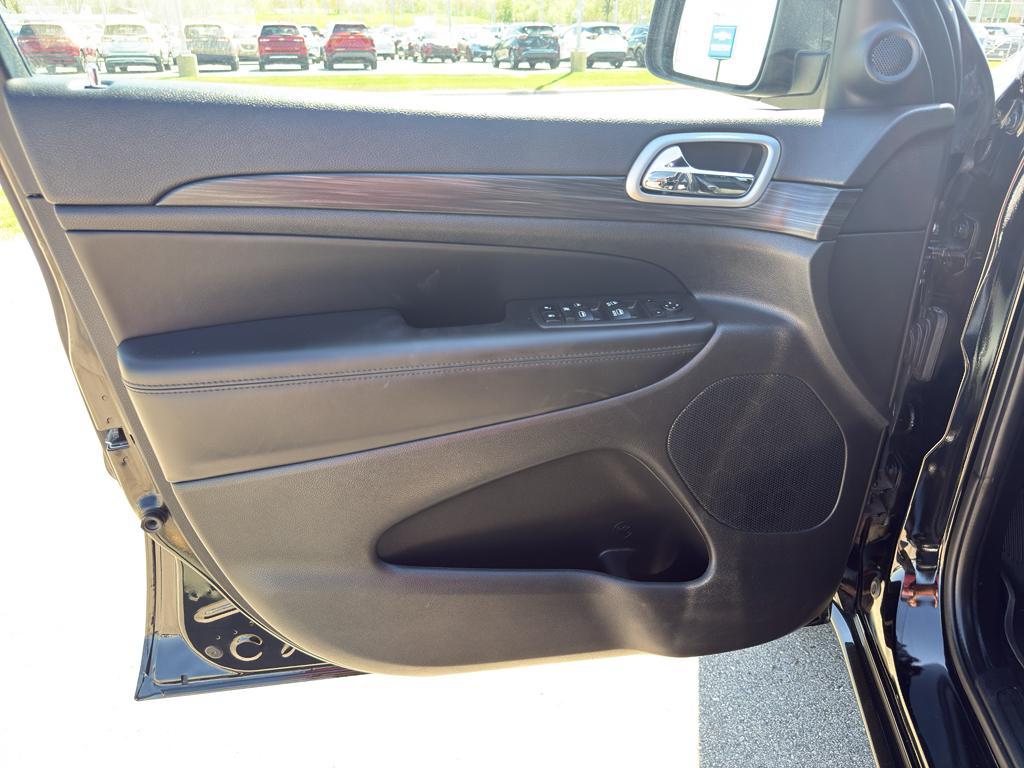 used 2022 Jeep Grand Cherokee WK car, priced at $30,895