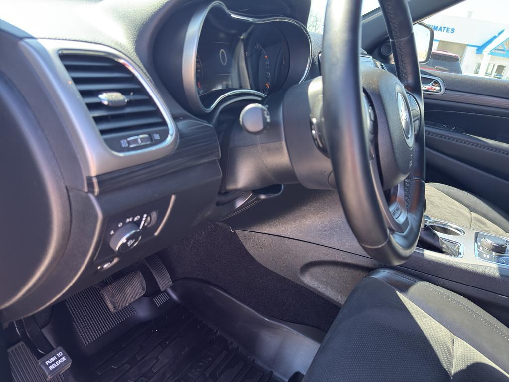 used 2022 Jeep Grand Cherokee WK car, priced at $30,895