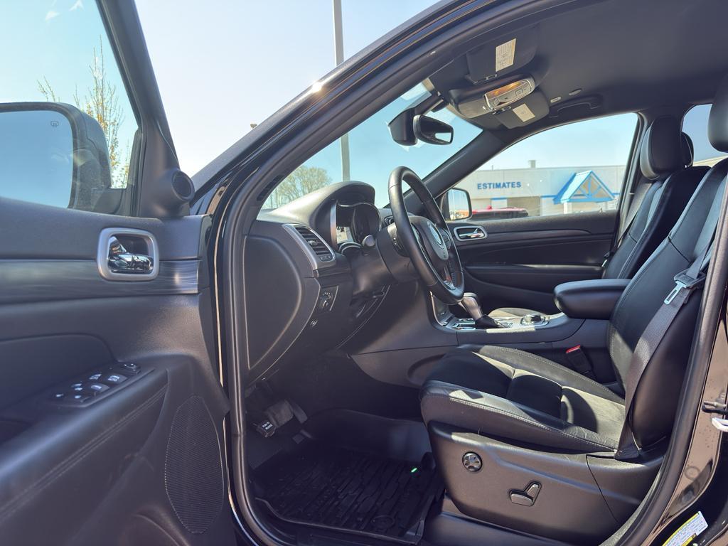 used 2022 Jeep Grand Cherokee WK car, priced at $30,895