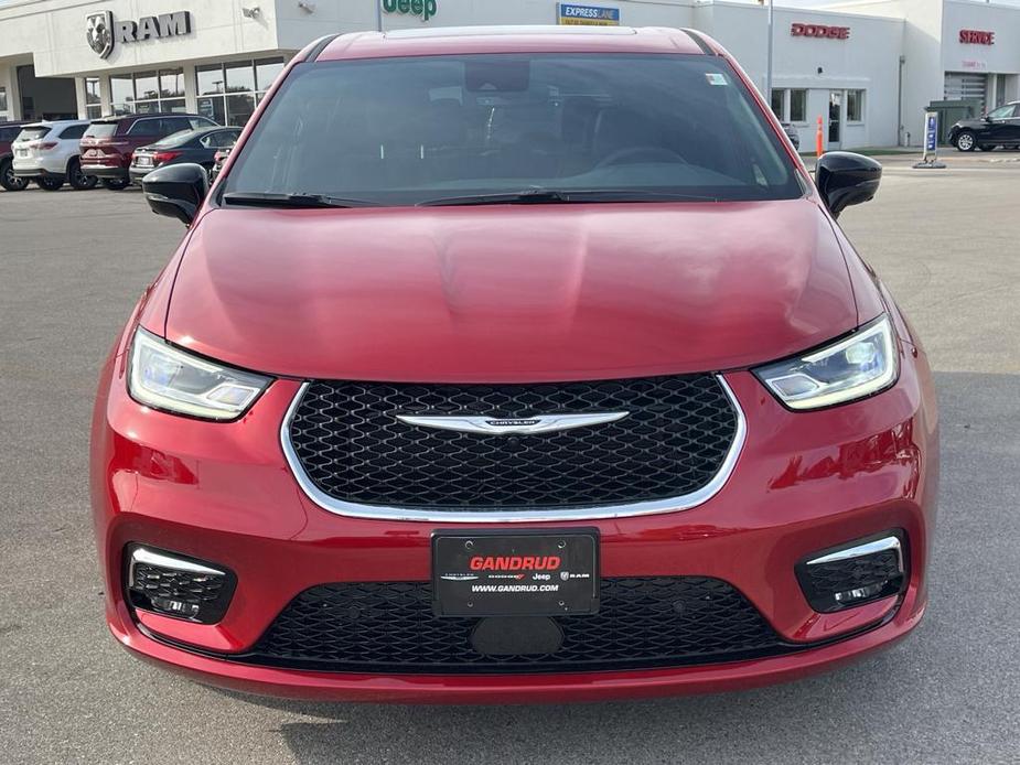 new 2025 Chrysler Pacifica car, priced at $46,499