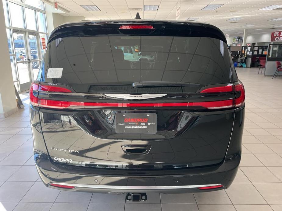 new 2025 Chrysler Pacifica car, priced at $55,834