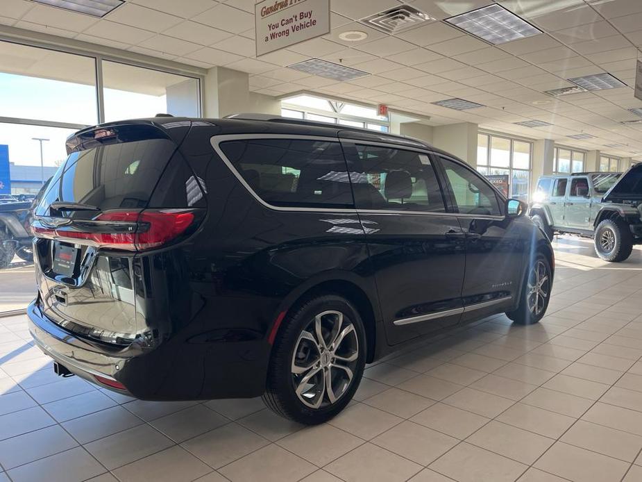 new 2025 Chrysler Pacifica car, priced at $55,834