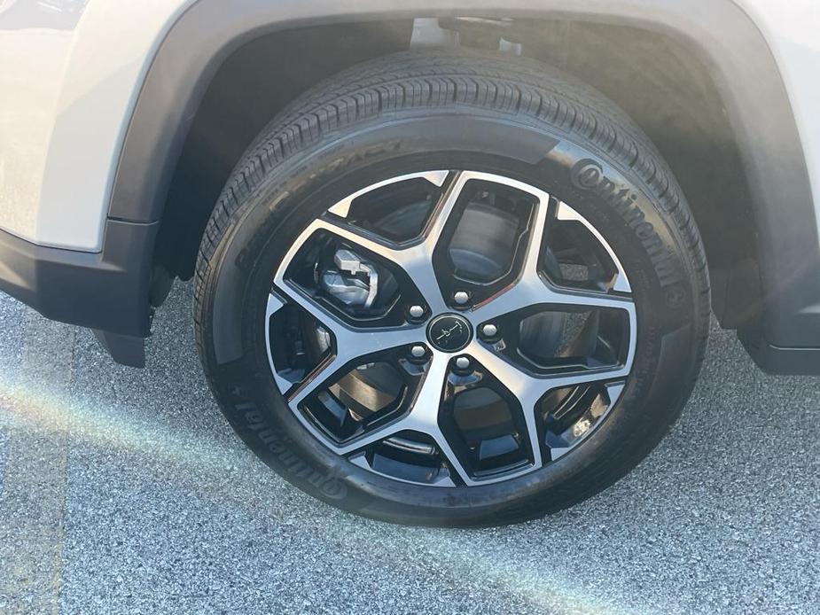 new 2025 Jeep Compass car, priced at $33,999