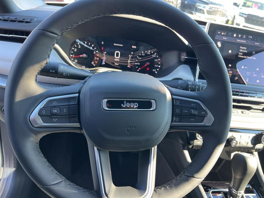 new 2025 Jeep Compass car, priced at $33,999