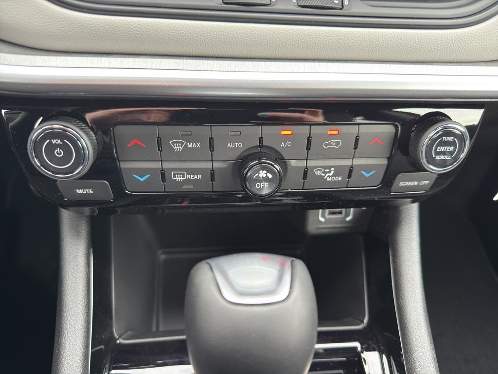 new 2025 Jeep Compass car, priced at $34,733