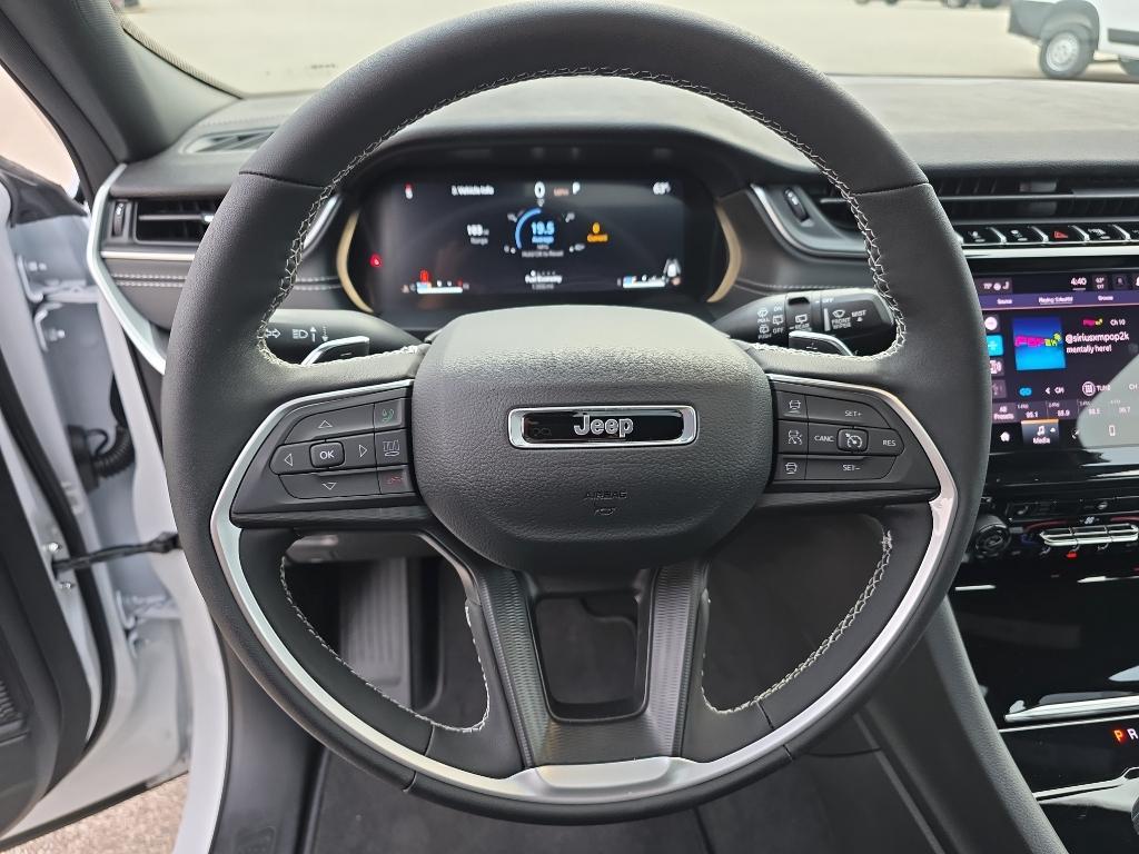 new 2025 Jeep Grand Cherokee L car, priced at $45,902