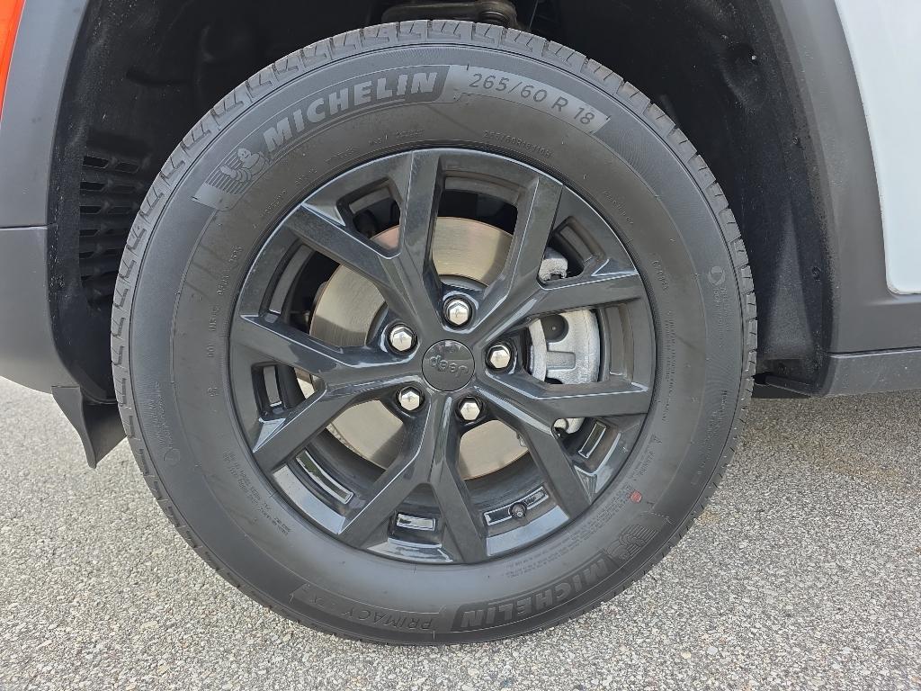 new 2025 Jeep Grand Cherokee L car, priced at $45,902