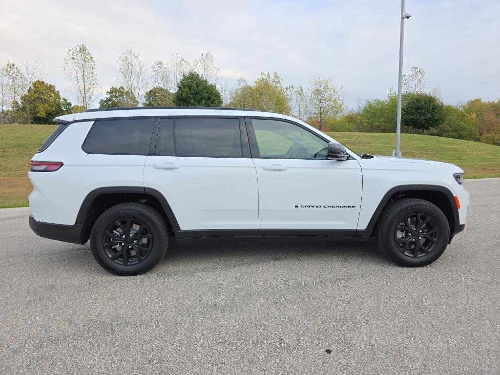 new 2025 Jeep Grand Cherokee L car, priced at $45,902