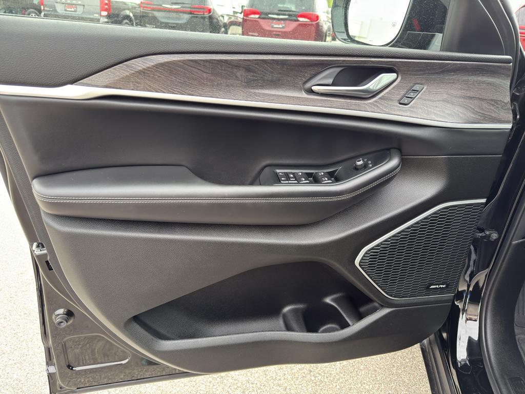 used 2022 Jeep Grand Cherokee L car, priced at $33,995