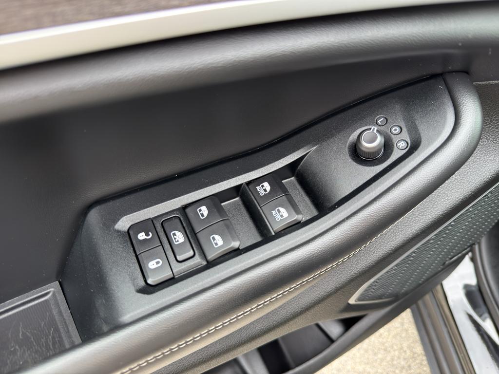 used 2022 Jeep Grand Cherokee L car, priced at $33,995