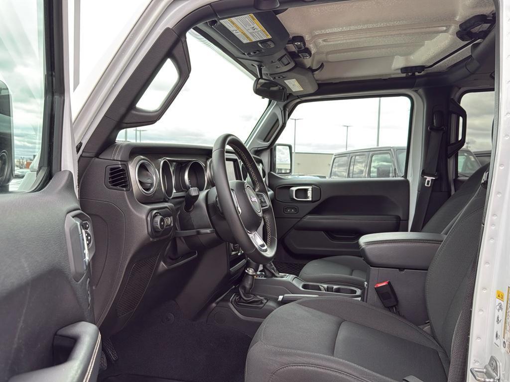 used 2019 Jeep Wrangler Unlimited car, priced at $27,195