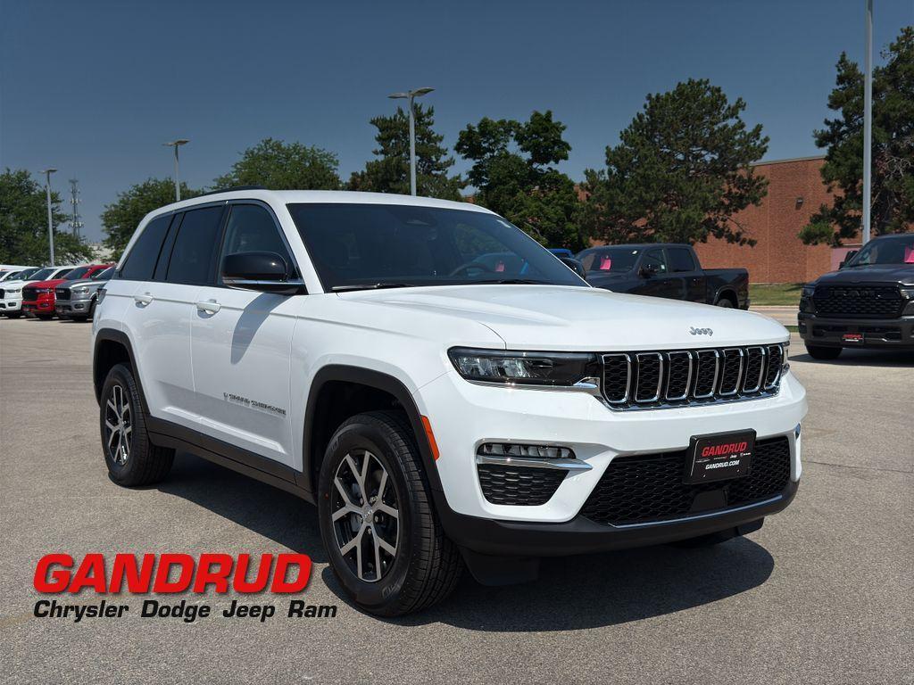 new 2025 Jeep Grand Cherokee car, priced at $47,215