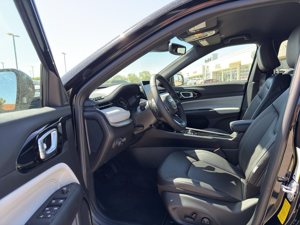 new 2025 Jeep Compass car, priced at $34,216