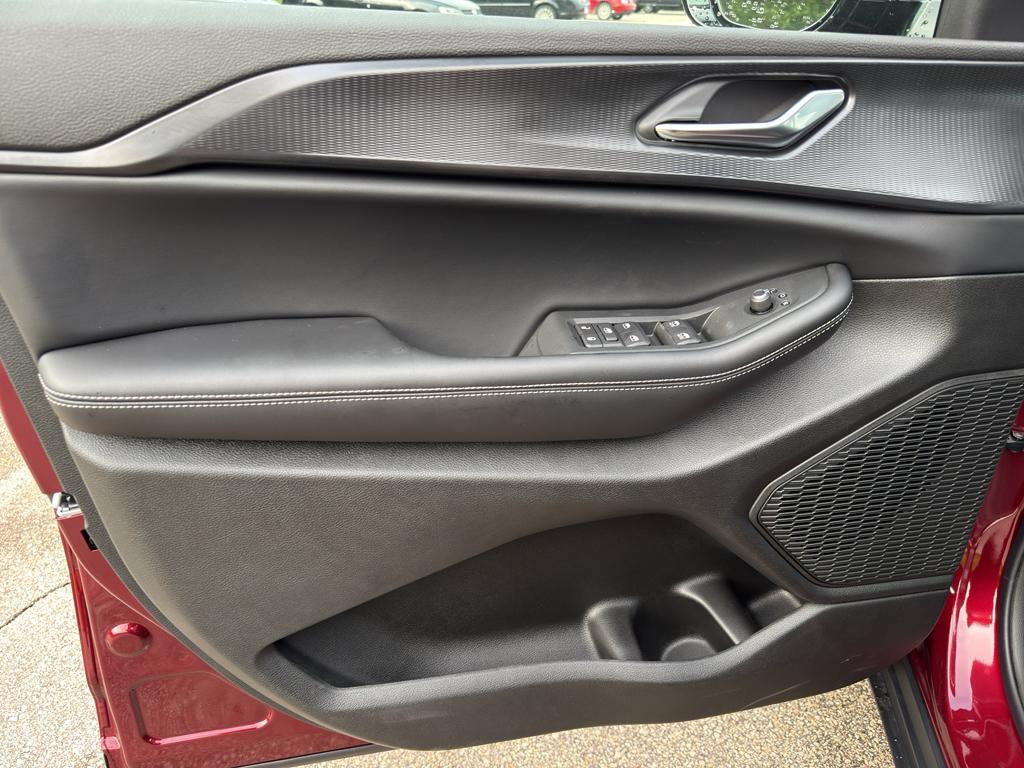 new 2025 Jeep Grand Cherokee L car, priced at $47,563