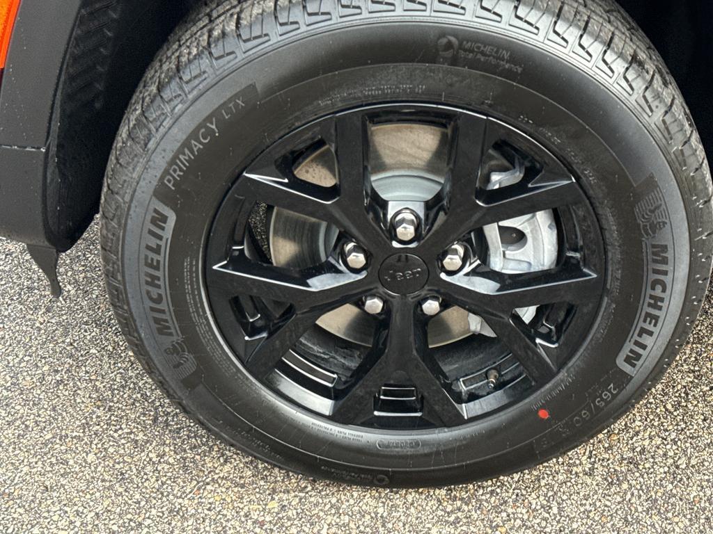 new 2025 Jeep Grand Cherokee L car, priced at $47,563