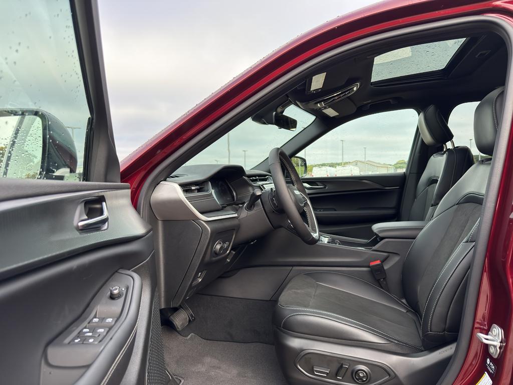 new 2025 Jeep Grand Cherokee L car, priced at $47,563