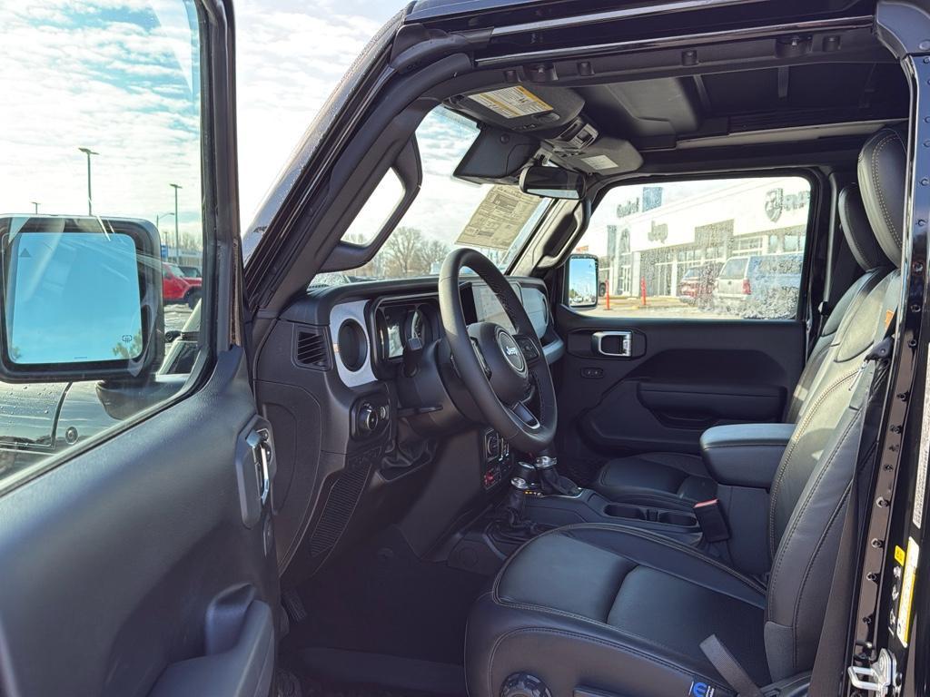 new 2025 Jeep Wrangler car, priced at $60,490