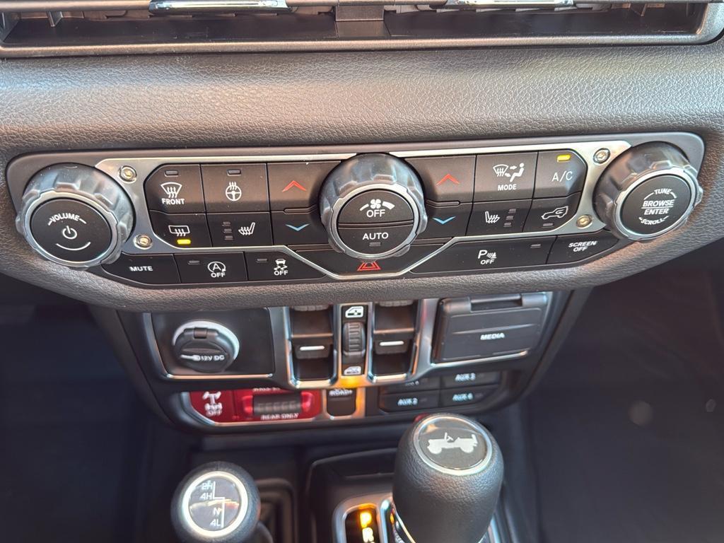 new 2025 Jeep Wrangler car, priced at $60,490