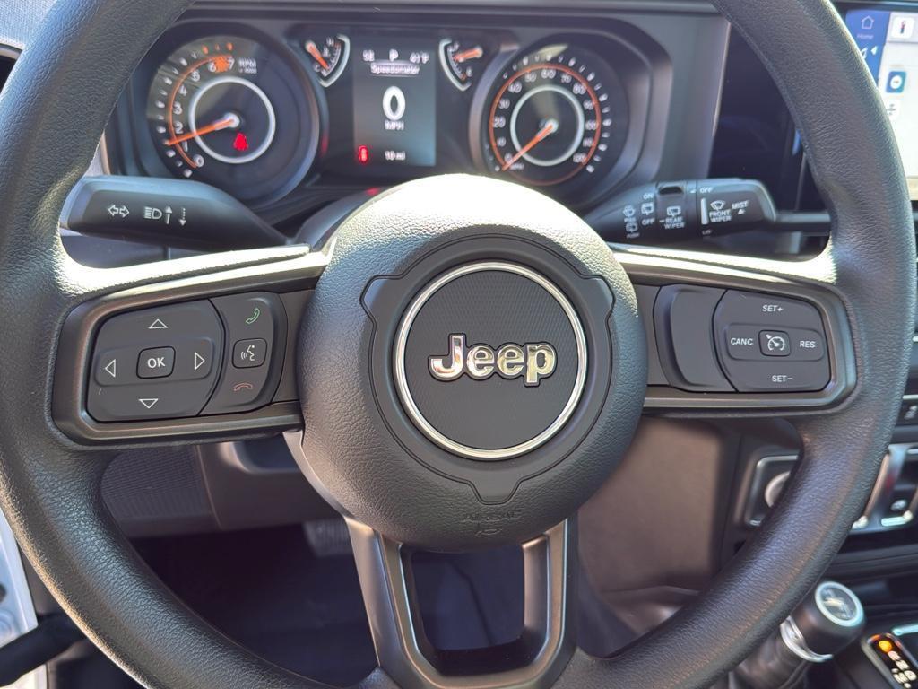 new 2025 Jeep Wrangler car, priced at $38,107