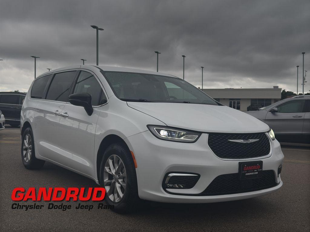used 2024 Chrysler Pacifica car, priced at $39,495