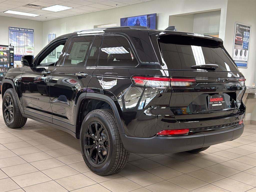 new 2025 Jeep Grand Cherokee car, priced at $47,178