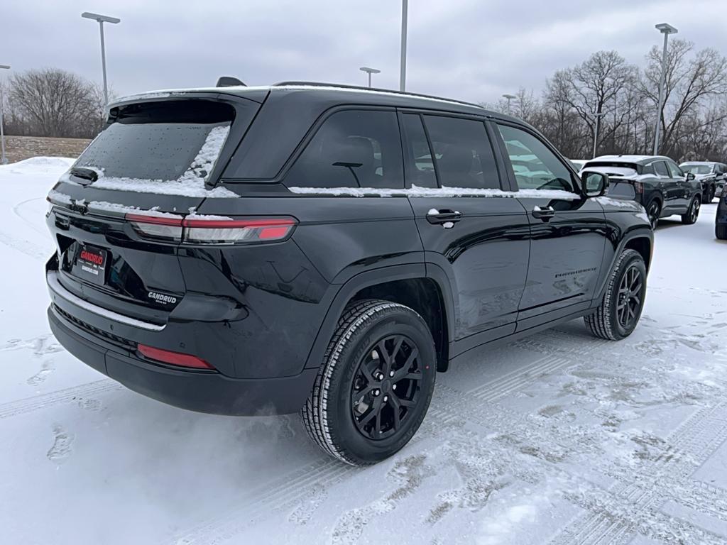 new 2025 Jeep Grand Cherokee car, priced at $45,279