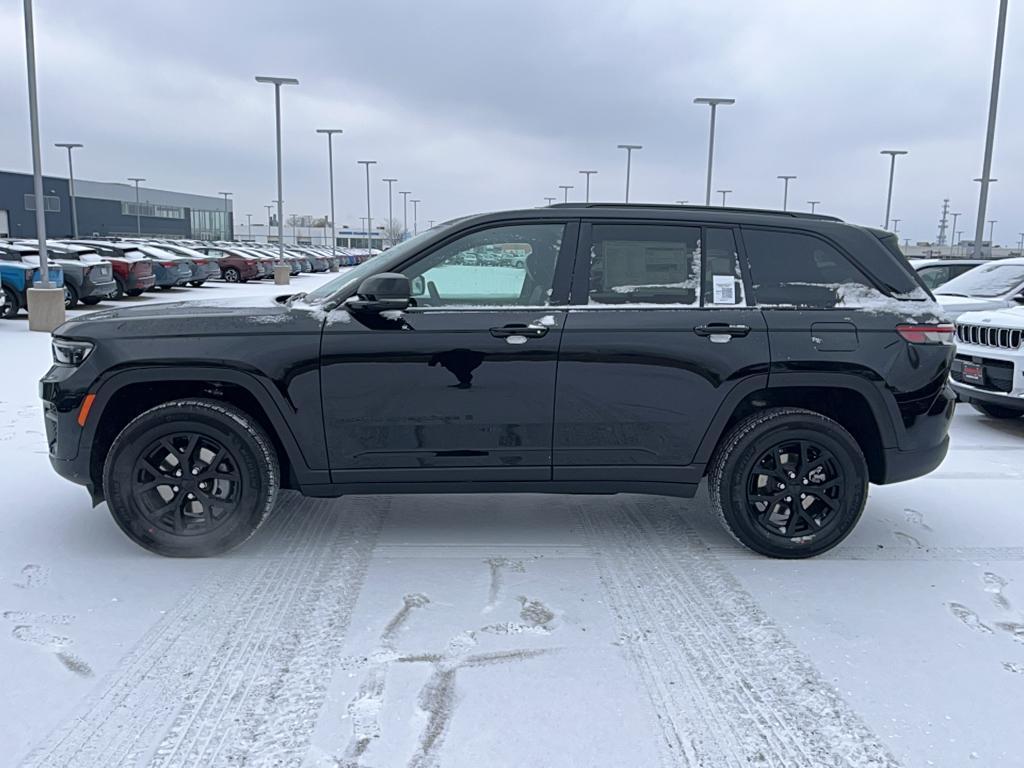 new 2025 Jeep Grand Cherokee car, priced at $45,279