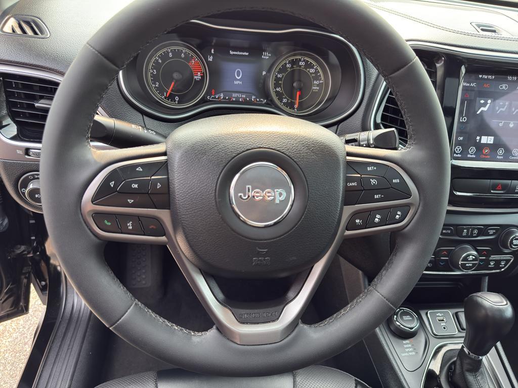 used 2022 Jeep Cherokee car, priced at $27,295