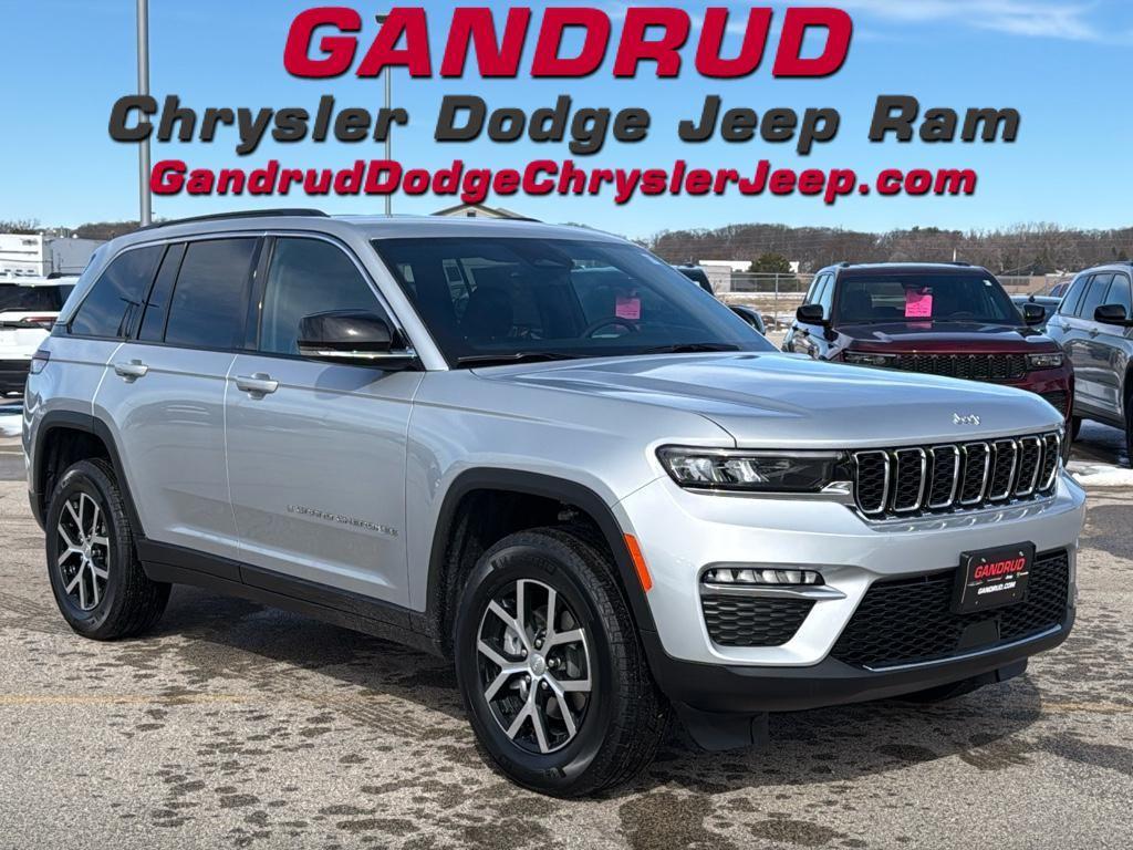 new 2025 Jeep Grand Cherokee car, priced at $46,437