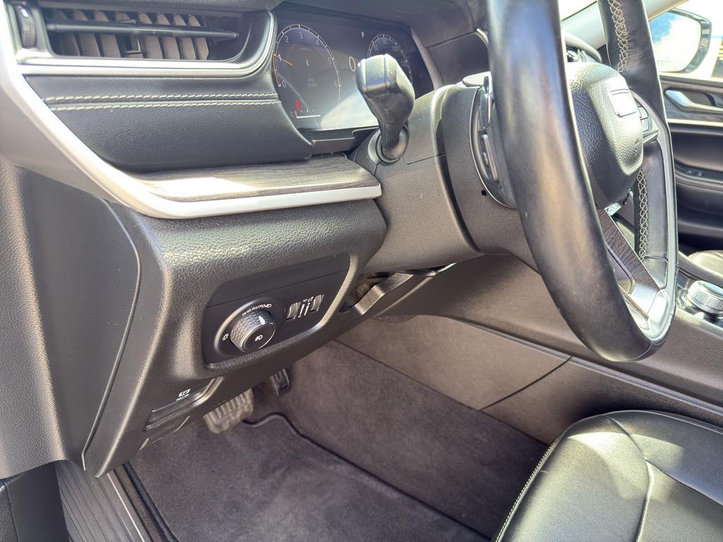 used 2022 Jeep Grand Cherokee car, priced at $31,495
