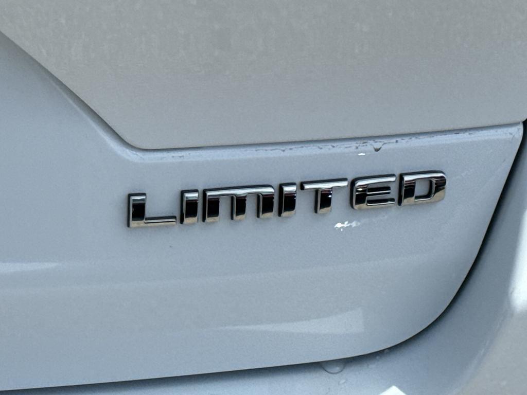 used 2022 Jeep Grand Cherokee car, priced at $31,495