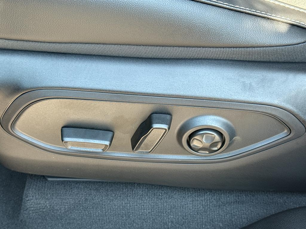 new 2025 Jeep Grand Cherokee L car, priced at $48,418