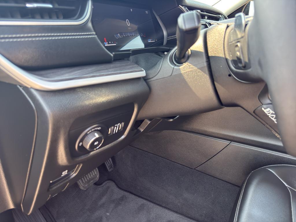 used 2023 Jeep Grand Cherokee car, priced at $31,495