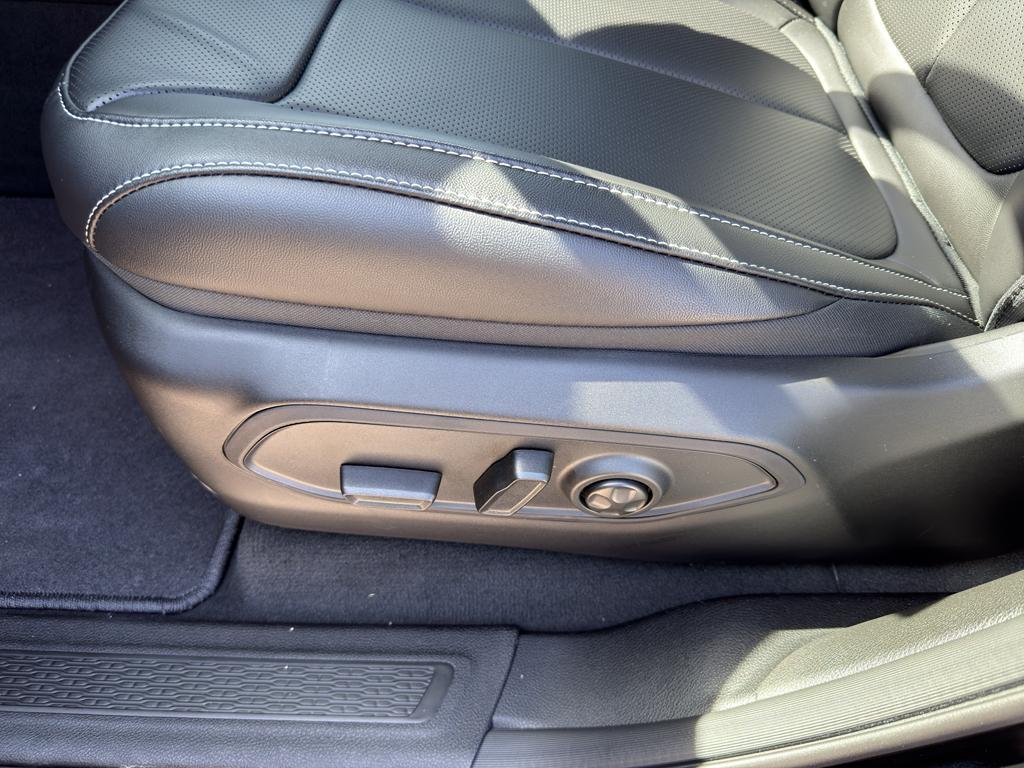 new 2025 Jeep Grand Cherokee L car, priced at $58,757